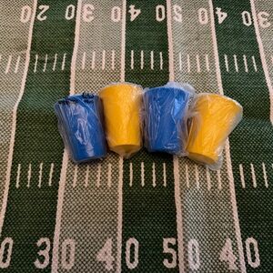4 TUPPERWARE BELL TUMBLERS CUPS PRIMARY 2 BLUE 2 YELLOW CHILD KIDS TODDLERS NEW